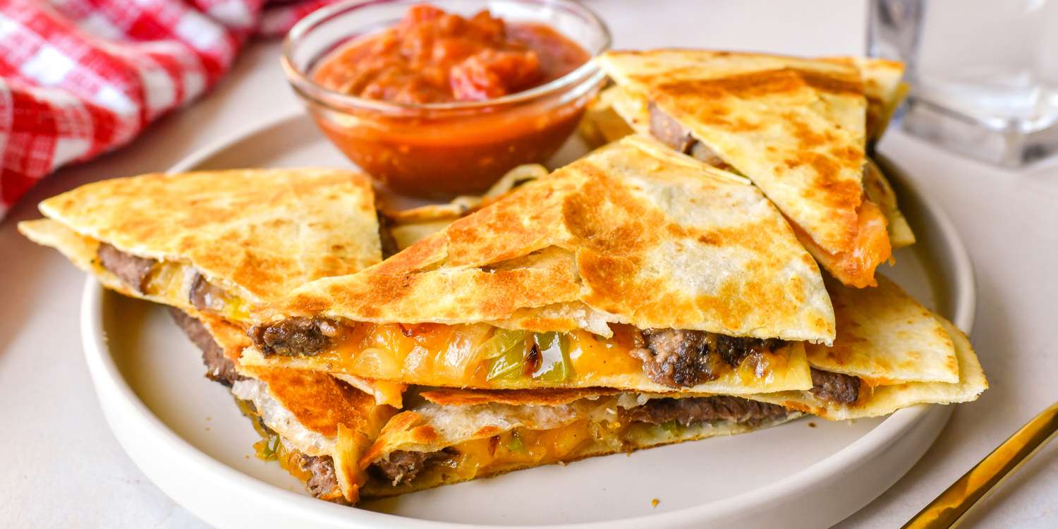 chichen/beef quesadilla